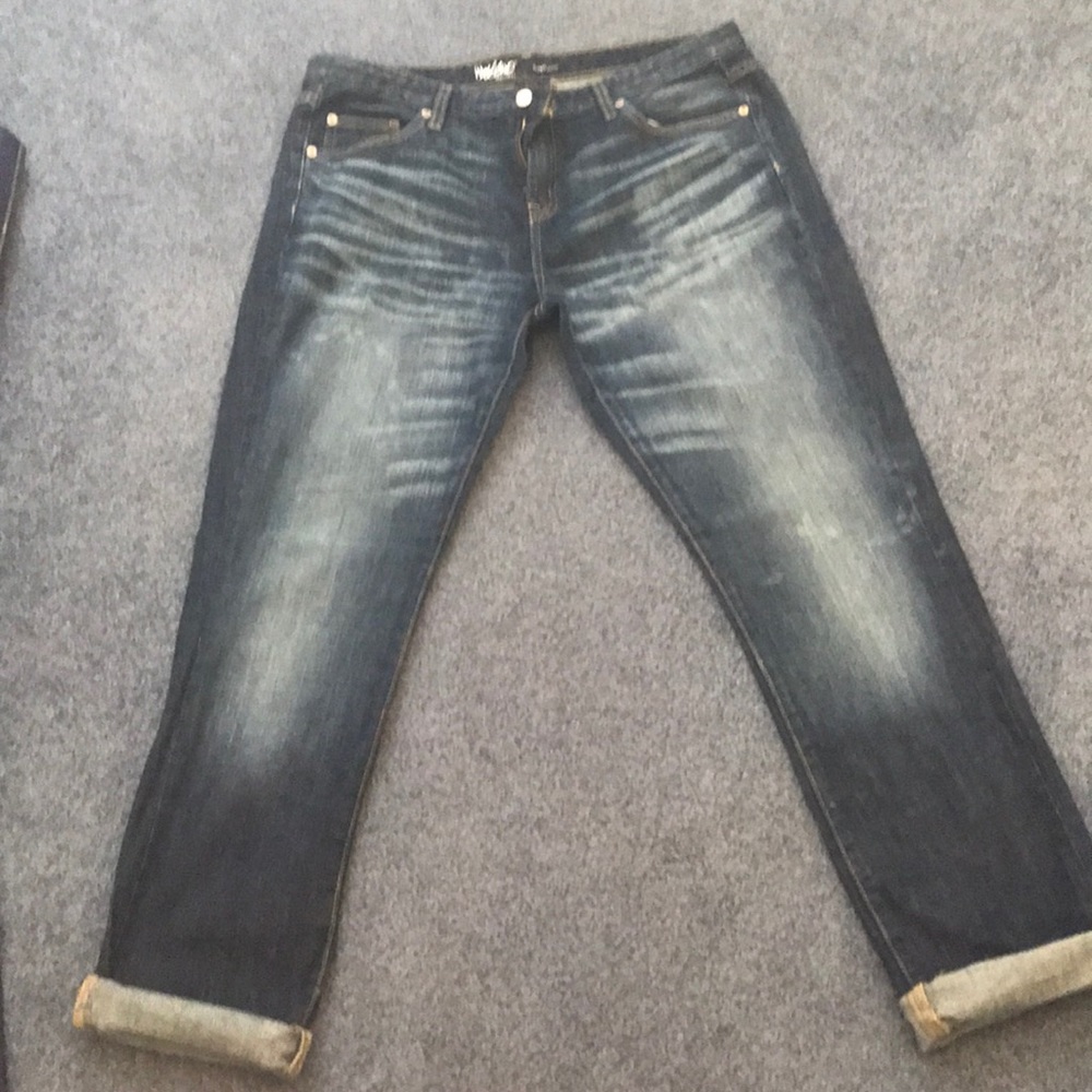 Boyfriend Distressed Jeans